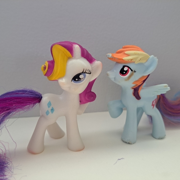 My little pony | McDonald's rainbow dash & rarity *damaged* - Picture 2 of 9